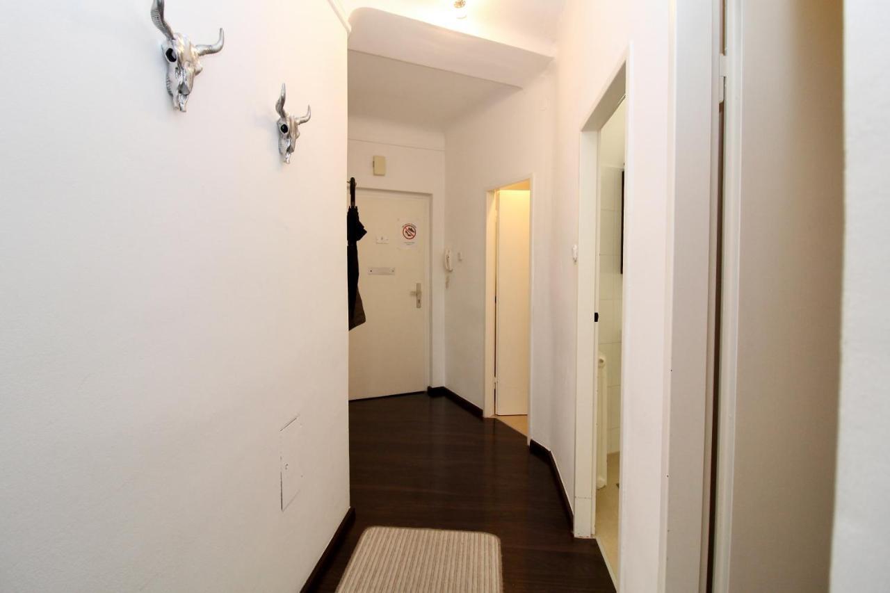 Balcony Apartment - Next To Opera Vienna Exterior photo