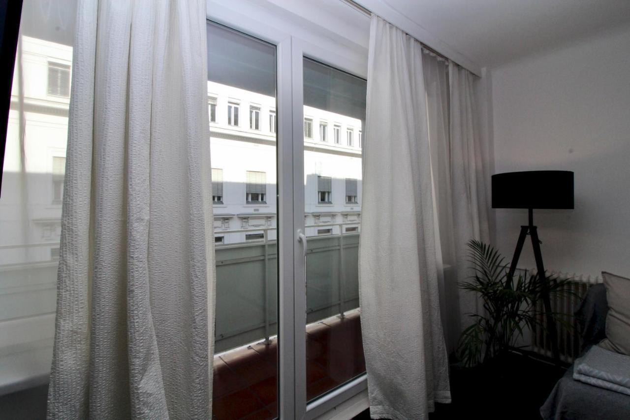 Balcony Apartment - Next To Opera Vienna Exterior photo