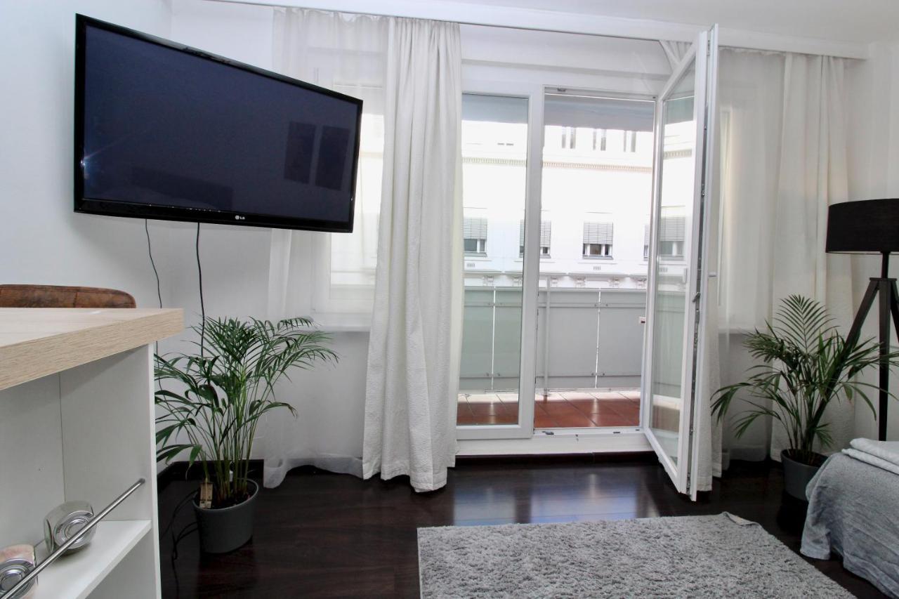 Balcony Apartment - Next To Opera Vienna Exterior photo
