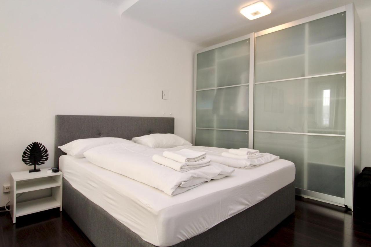 Balcony Apartment - Next To Opera Vienna Exterior photo